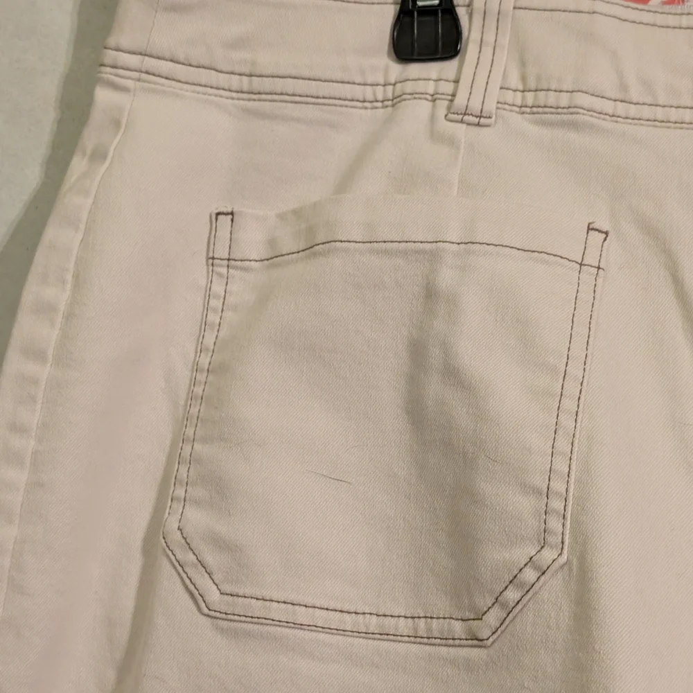 Lane Bryant Women's Straight Leg Cream Jeans - Picture 4 of 9